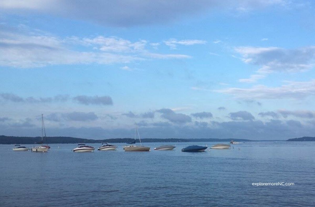 Boats floating on Lake Geneva, Wisconsin