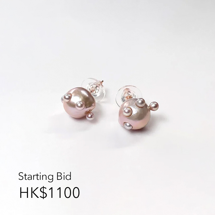 Gold-plated silver earrings with
freshwater pearls and seed pearls

Retail Price: HK$1700