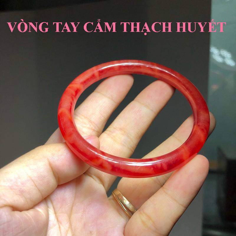 Vòng tay cẩm thạch huyết