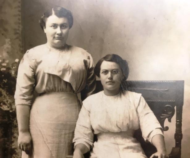 Isabel&Margaretsitting.JPG
