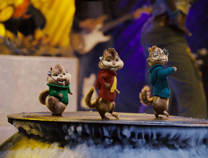 3.ALVIN AND AND THE CHIPMUNKS 04