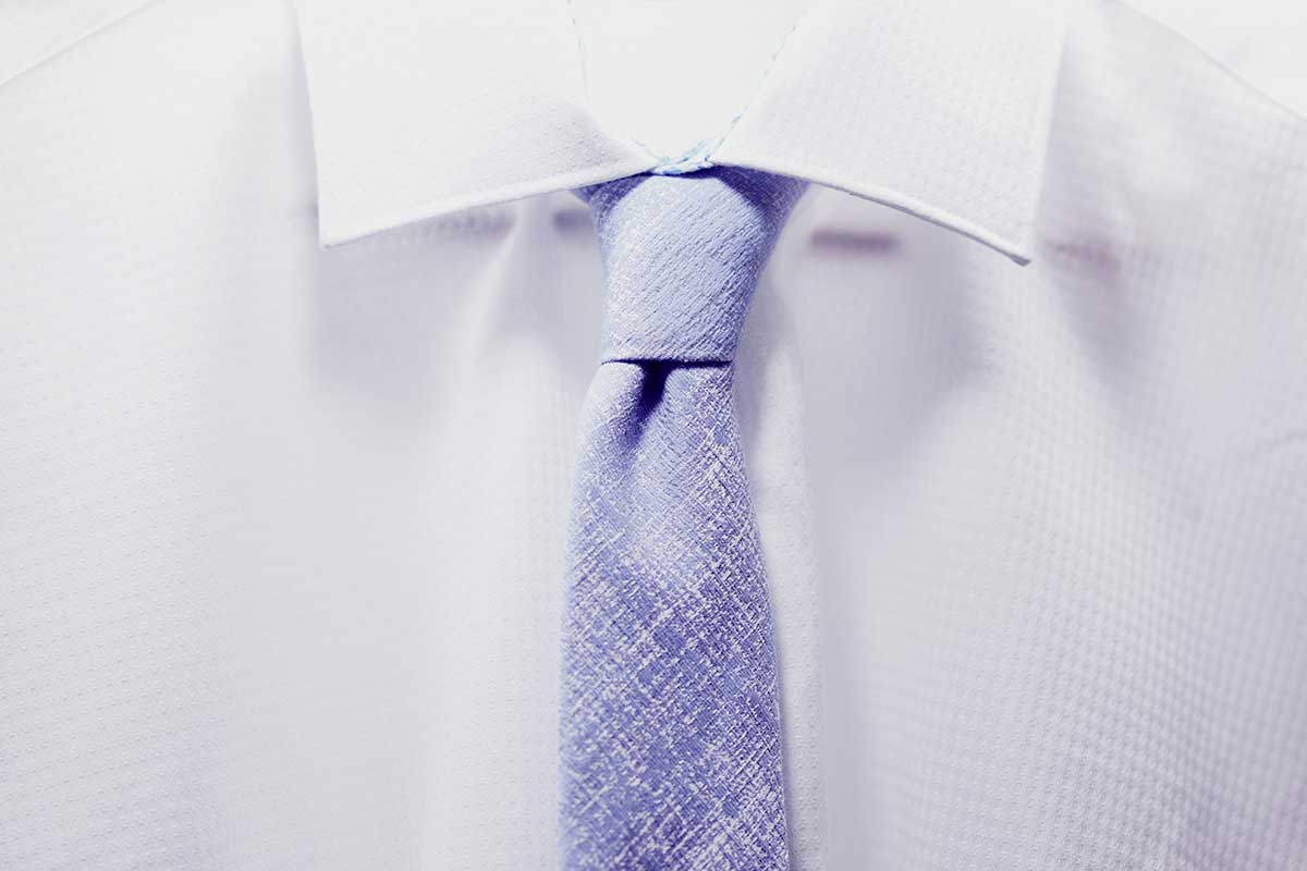 就活でネクタイは重要？
