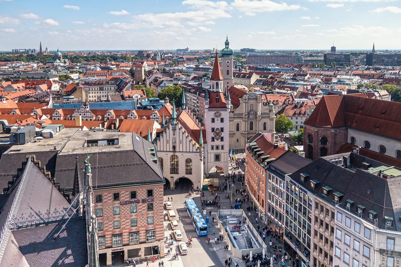Marienplatz și Neues Rathaus: