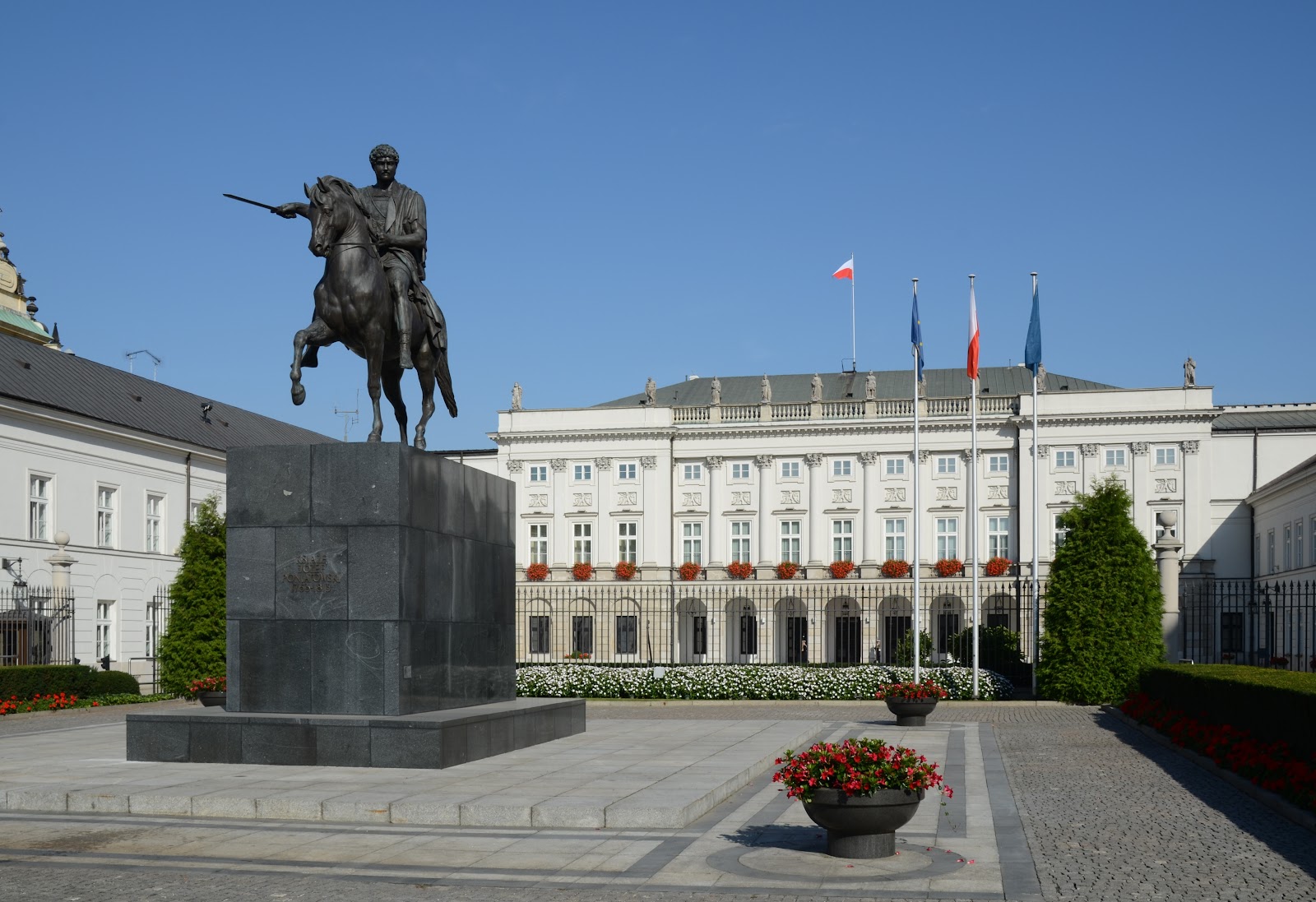 File:Warszawa Pałac ...
