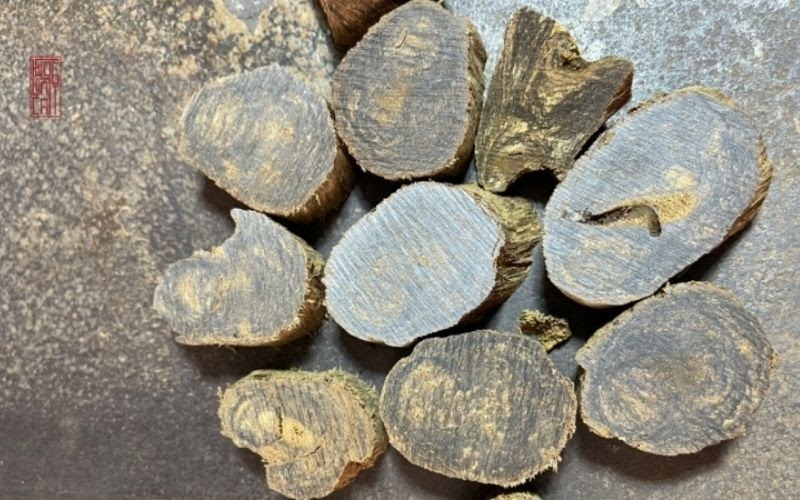 Trầm hương là một trong những vị thuốc quý trong y học 