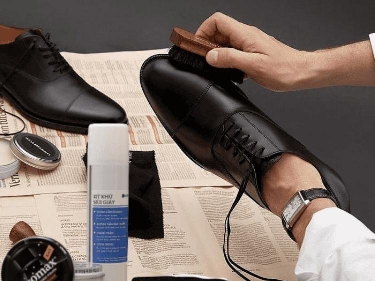 cách bảo quản giày da