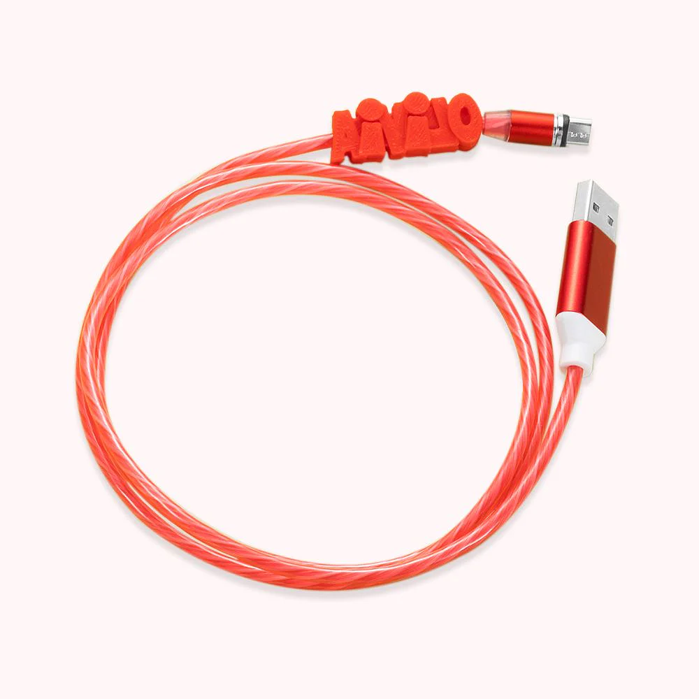 câble USB rouge personnalisé avec prénom. 