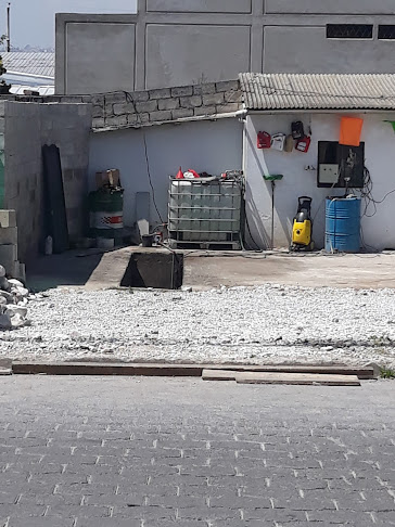 J&P LAVADORA Y LUBRICADORA - Quito
