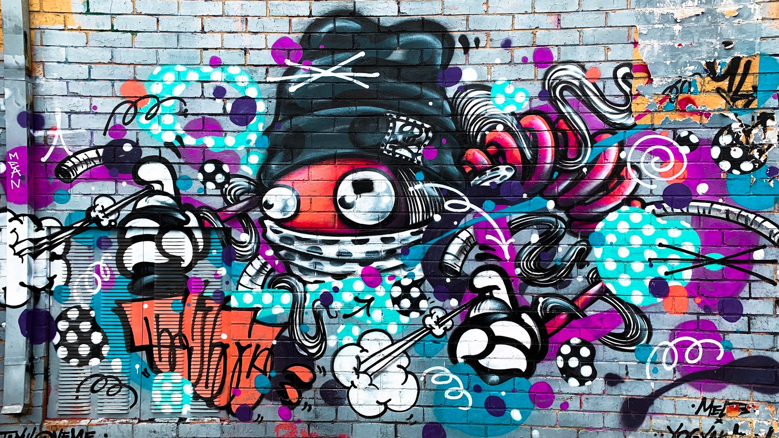 Best Spray Paint for Graffiti Art - Cowling & Wilcox Blog