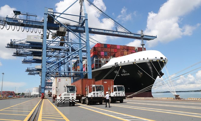                          The seaport infrastructure fees is too high, causing difficulties for many businesses 