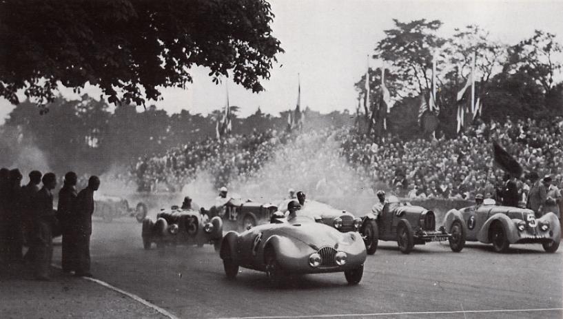http://lombard.register.pagesperso-orange.fr/1945_Bois-de-Boulogne.bmp.jpg