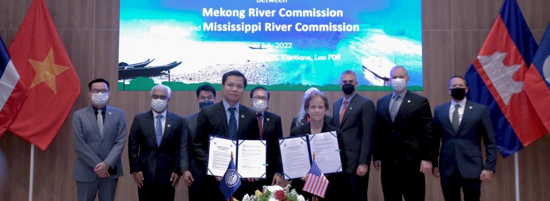 https://www.mrcmekong.org/assets/Photos/Mekong-and-Mississippi-river-leaders-strengthen-cooperation-meaningful-exchange-003__FocusFillWzE5MjAsNzAwLCJ5IiwyNDld.jpg