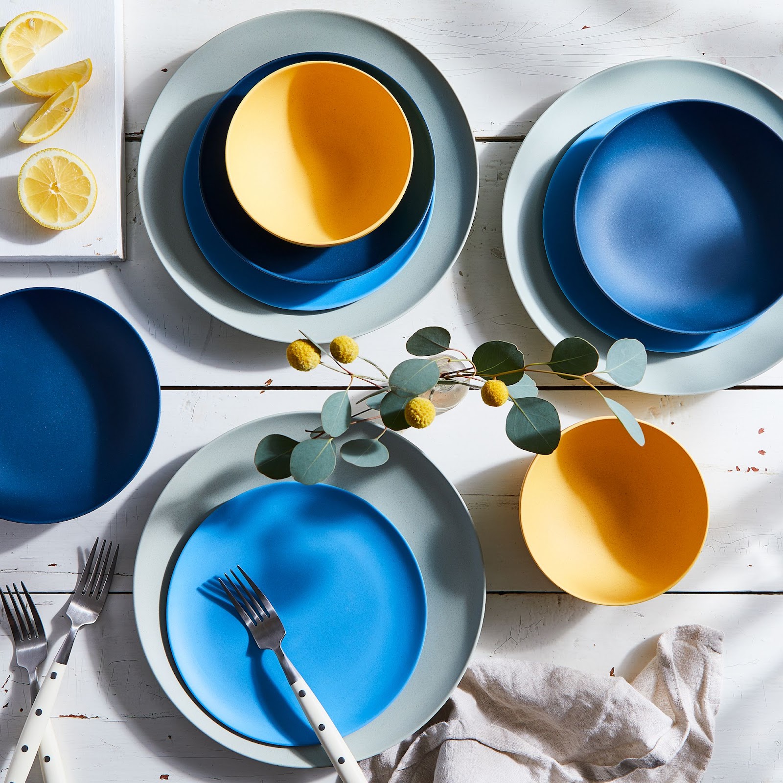 blue and yellow dinnerware