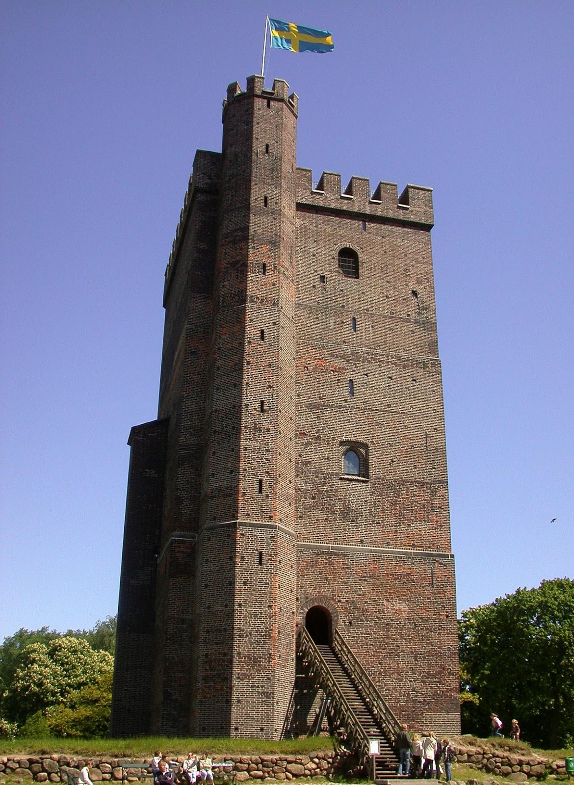 File:Kärnan Helsingborg.jpg - Wikimedia Commons