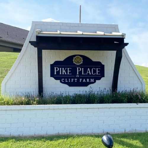 Pike Place Entrance Sign
