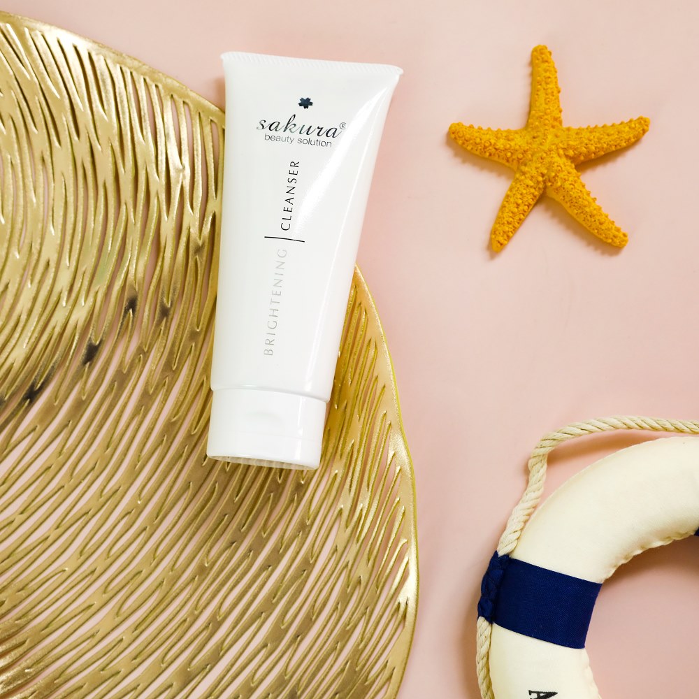Sakura Brightening Cleanser Công dụng sữa rửa mặt Sakura Brightening Cleanser