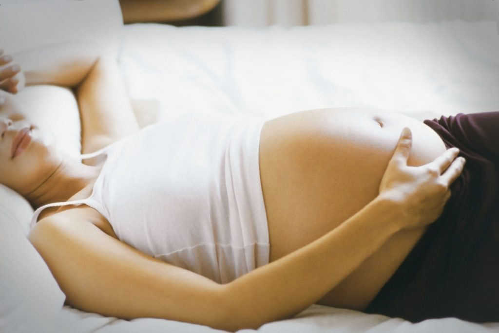 Có kinh khi mang thai: Những điều mẹ bầu cần lưu ý - ảnh 3