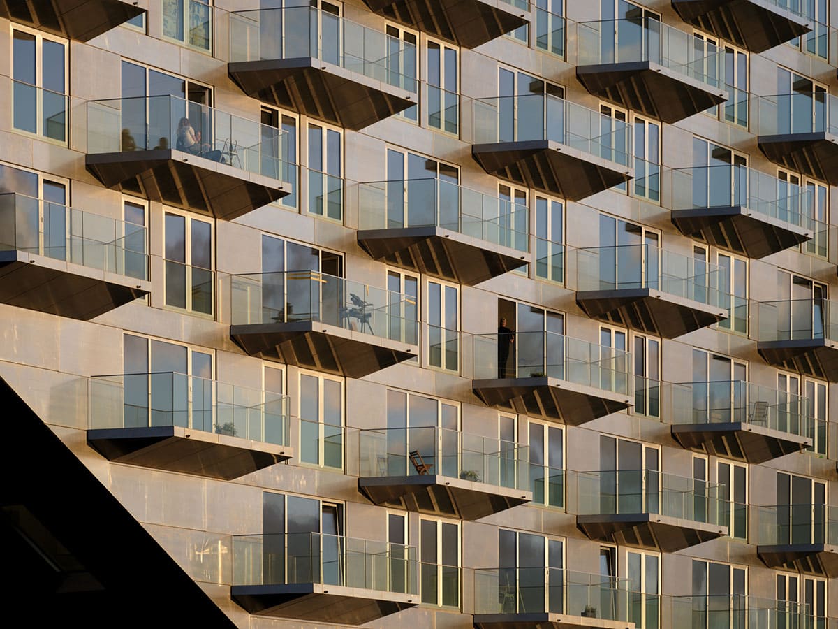 Amsterdam`s Sluishuis Residential Building By BIG and Barcode Architects