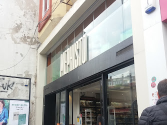Mephisto Kitabevi & Cafe - Beşiktaş