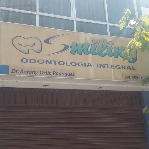 Opiniones de Smiling en José Luis Bustamante y Rivero - Dentista