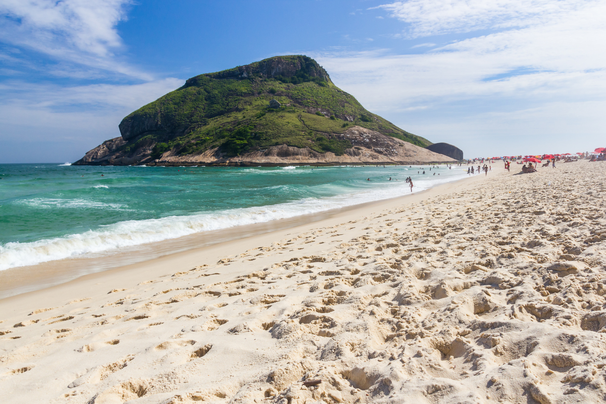 Praia do Rio de Janeiro. Imagem ilustrativa para texto recreio dos bandeirantes.