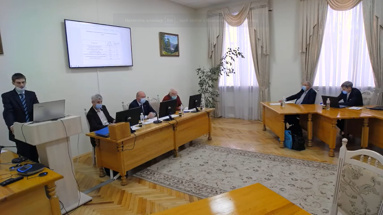 Зображення, що містить у приміщенні, стіна, підлога, кімнатаАвтоматично згенерований опис