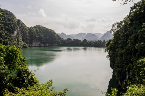 Halong Bay Luxury Cruise0.jpg