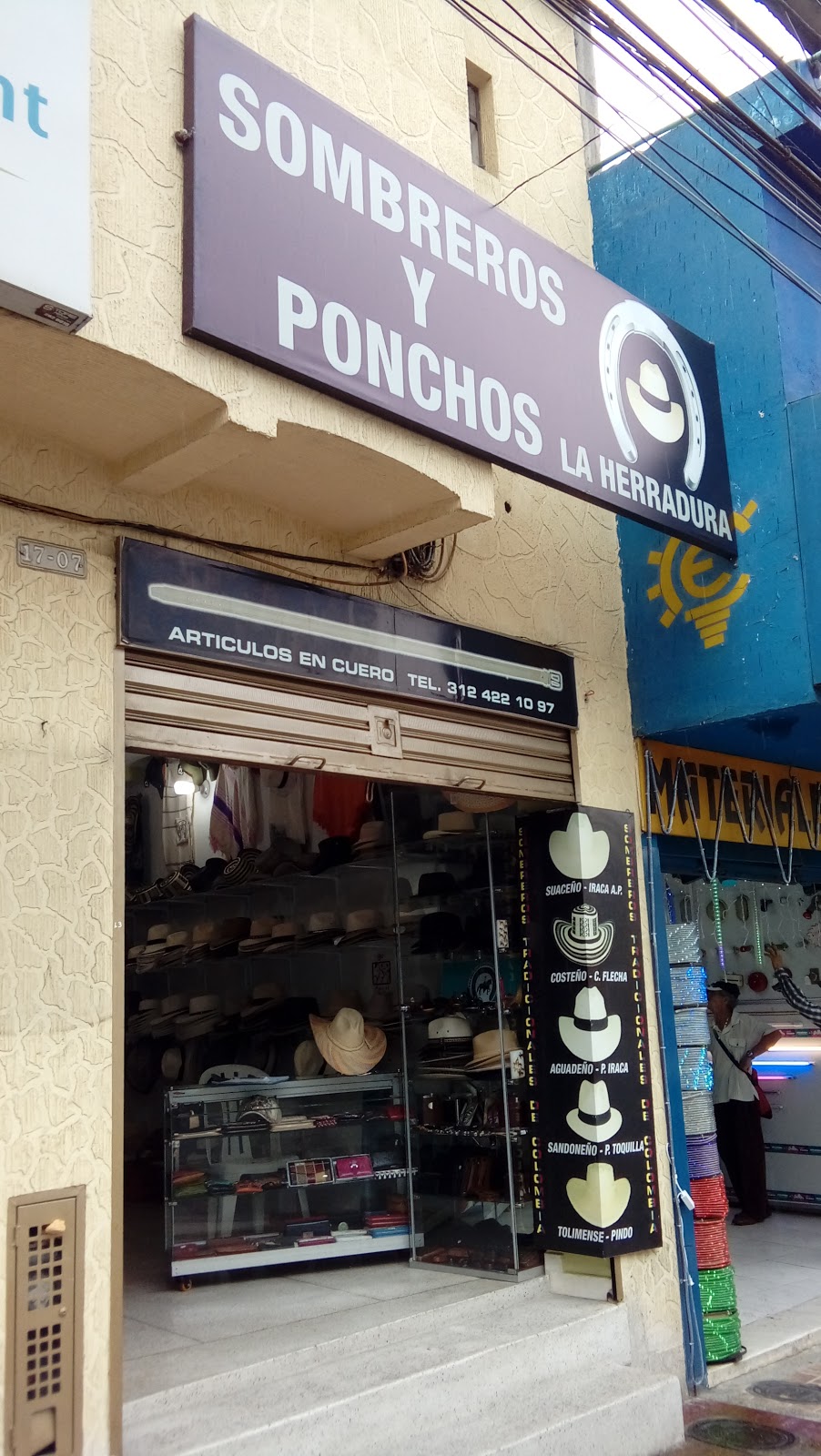 Sombreros y Ponchos La Herradura