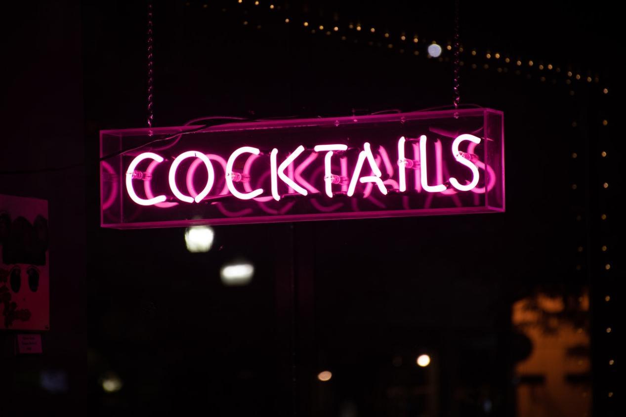 cocktailsneonsign