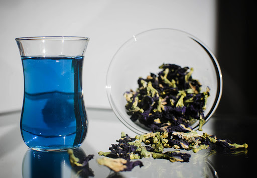 Синій чай: корисні властивості