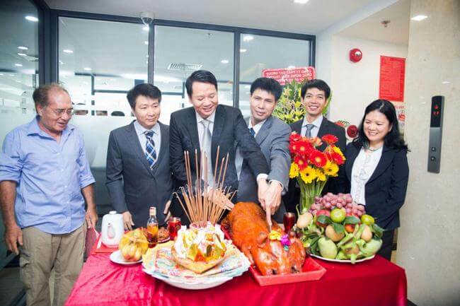 Lễ Nhập Trạch Văn Phòng Mới - Chuẩn Bị Đầy Đủ, May Mắn Tràn Đầy