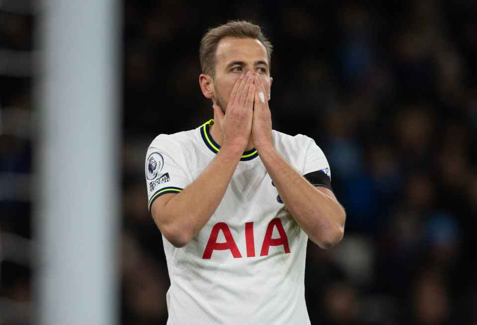 Harry Kane bất ngờ muốn gia hạn hợp đồng với Tottenham