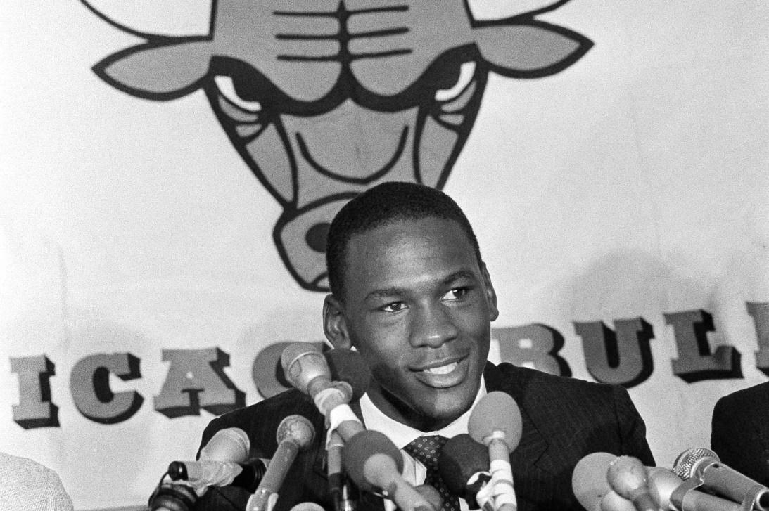 We Remember: 30th Anniversary of Michael Jordan Signing with Chicago Bulls  | Bleacher Report | Latest News, Videos and Highlights