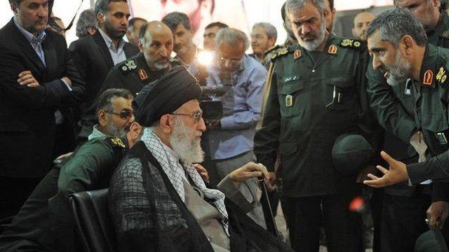 علی خامنه ای و فرماندهان نظامی