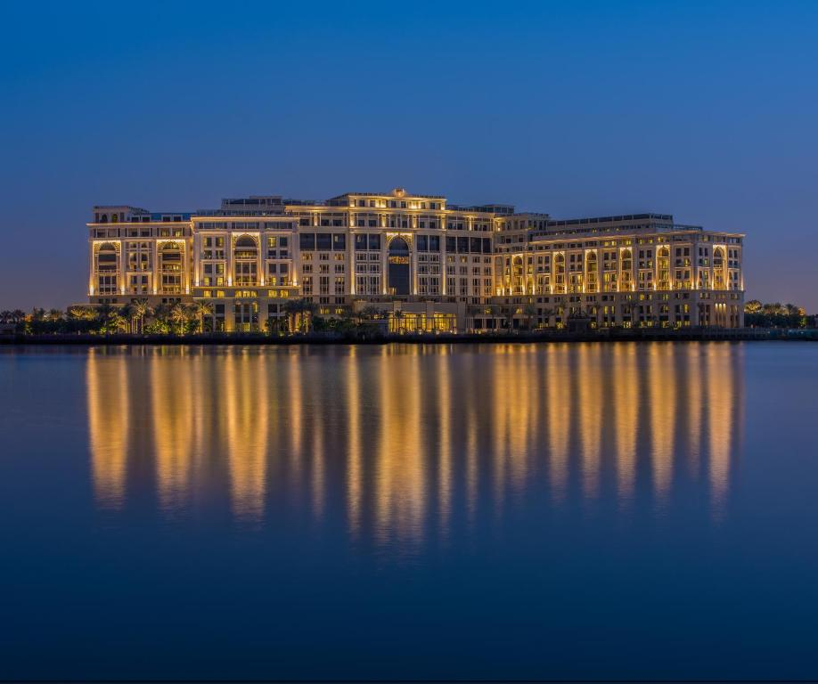 How to Spend Cryptocurrency: Palazzo Versace Dubai accepts crypto 