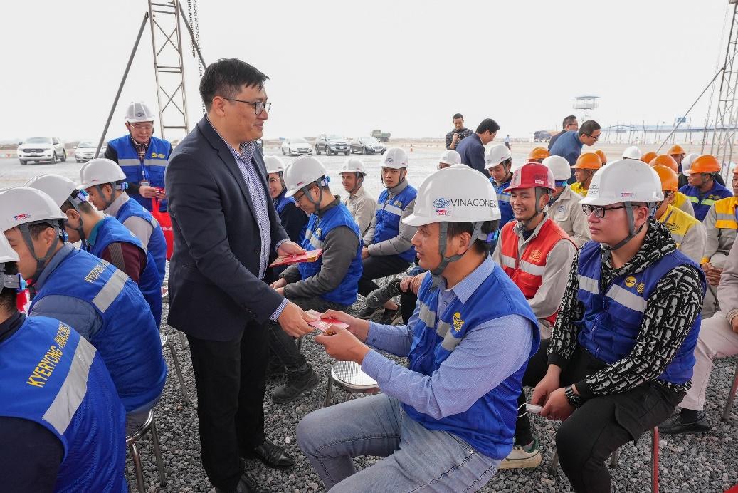 Ra quân đầu Xuân tại dự án xây dựng Khu công nghiệp sạch tỉnh Hưng Yên
