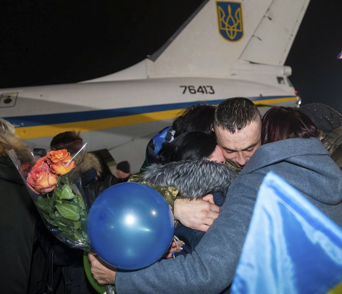 Зустріч звільнених українців в аеропорту Борисполя, 30 грудня 2019