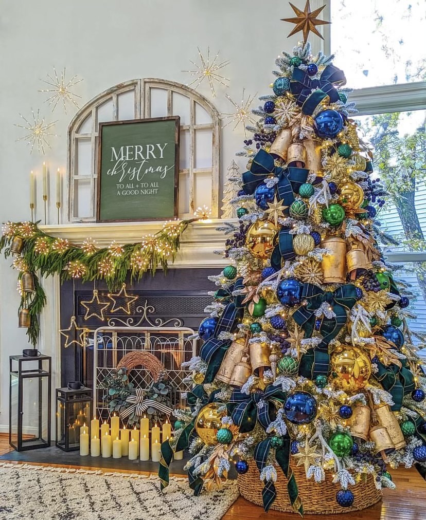 Elegant blue, green and gold Christmas tree