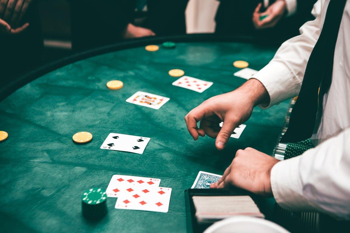 How Online Casinos Beat the Competition to Stay Relevant?