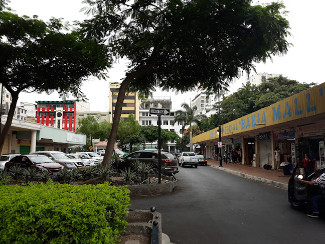Opiniones de Parqueadero Bahia Mall en Guayaquil - Tienda de ropa