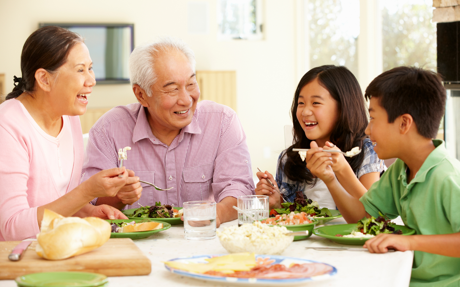 Phút giây hạnh phúc được bên gia đình
