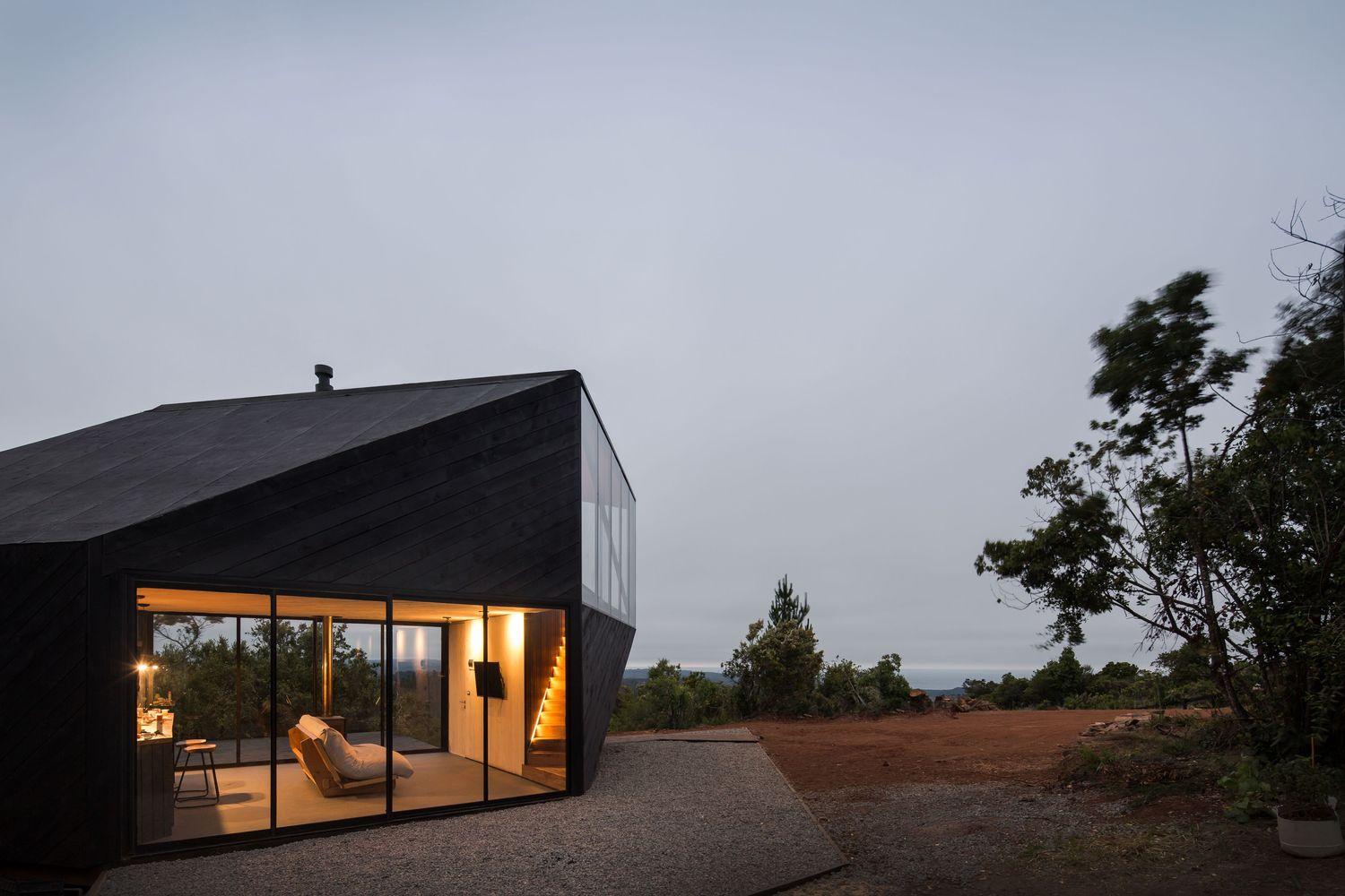 Maison Moderne Cubique avec Fenêtres Panoramiques