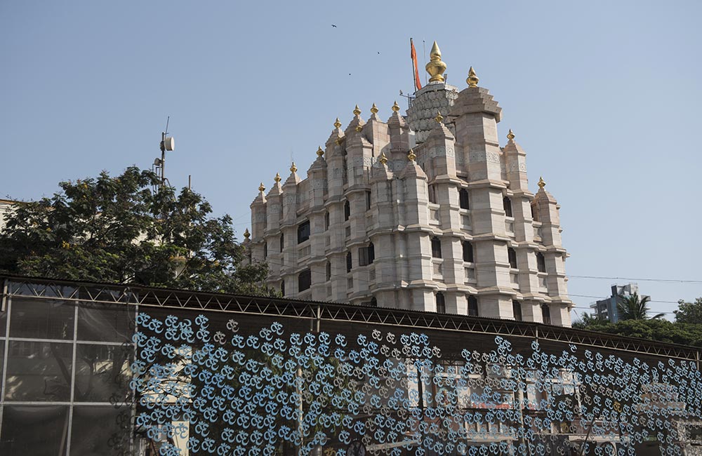 Siddhivinayak Temple | Taxi Service in Mumbai - Buzzway