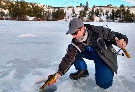 เบ็ดตกปลาในน้ำแข็ง คัดมาเพื่อสายแคมป์ปิ้งที่ชื่นชอบการผจญภัยในฤดูหนาวโดยเฉพาะ ! 8