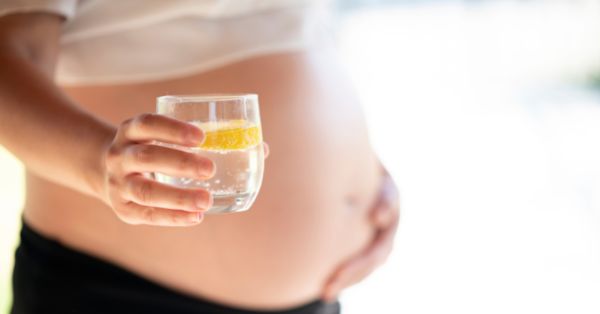 can you drink hot drinks while pregnant