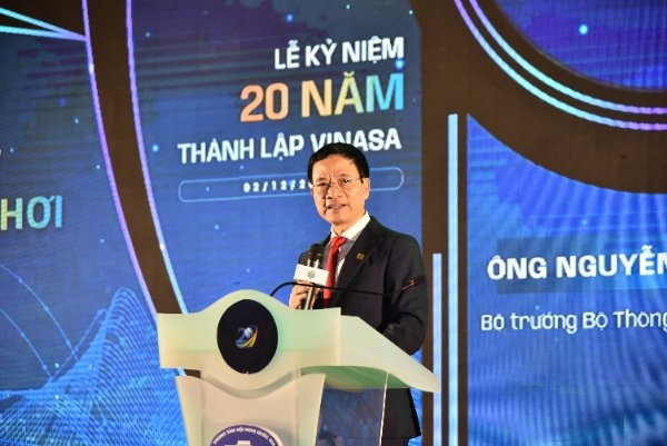 Bộ trưởng Bộ Thông tin và Truyền thông Nguyễn Mạnh Hùng tại Lễ kỷ niệm 20 năm thành lập VINASA