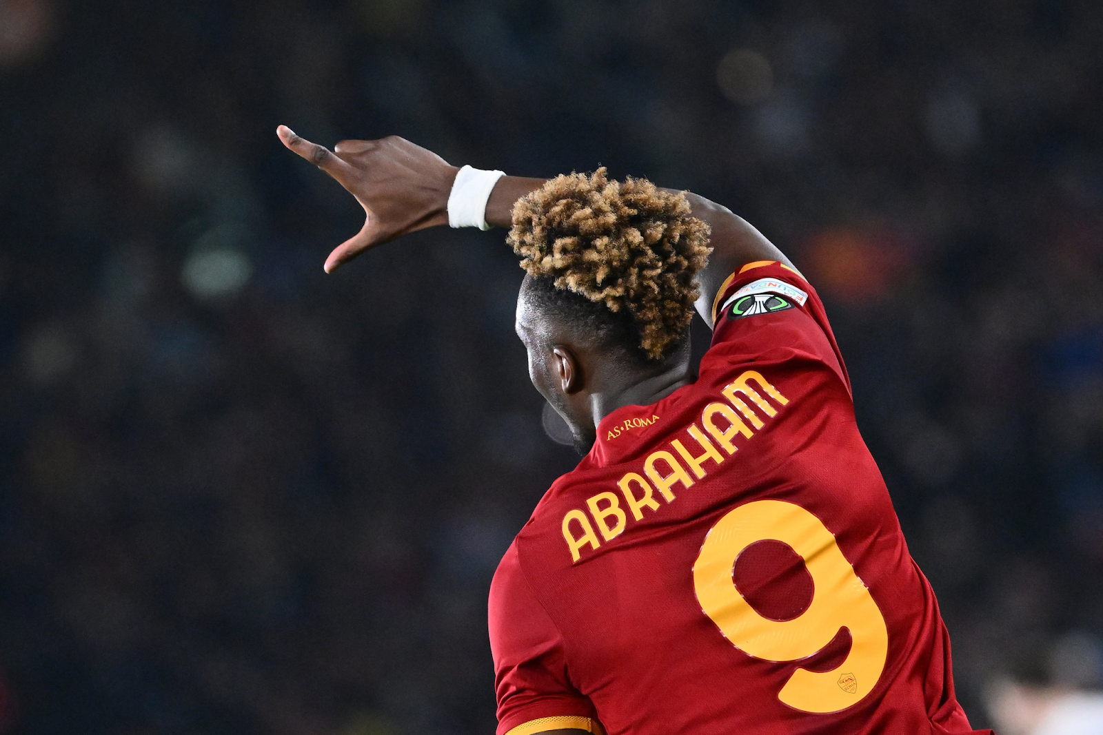 Abraham netted a brace breaking Batistuta & Montella’s record of 21 goals in their debut Roma season