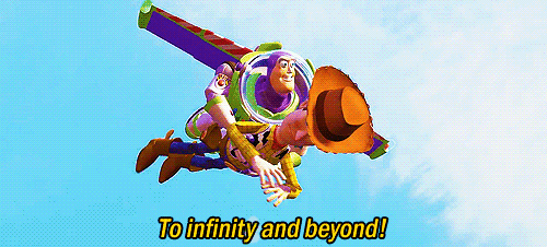 5 provas de que Copywriter é a profissão mais lucrativa do Marketing Digital - GIF de Toy Story onde o personagem Buzz voa com o Woody que exclama "ao infinito e além".