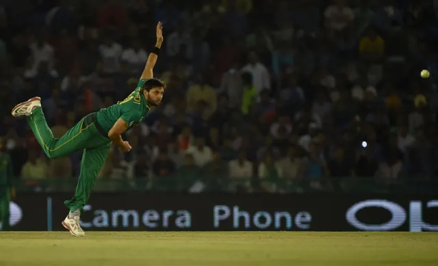 Shahid Afridi-Fifth batsman with Most wickets in ODI