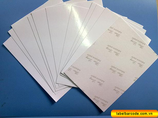 thẻ treo quần áo, mác treo quần áo